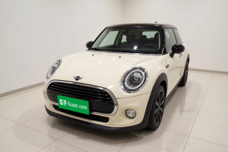 MINI 2019款 1.5T COOPER 艺术家 五门版