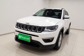 Jeep 指南者 2020款 220T 自动精英版