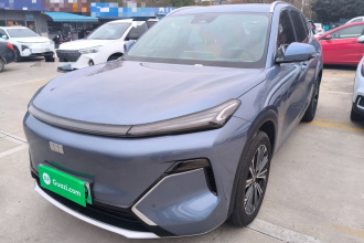 吉利银河 银河星舰7 EM-i 2025款 120km 领航版