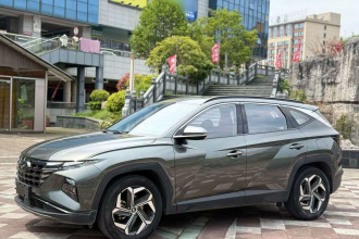 现代 2022款 途胜L 1.5T DCT LUX尊贵版 N Line
