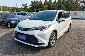 丰田 赛那SIENNA 2021款 2.5L混动 舒适版