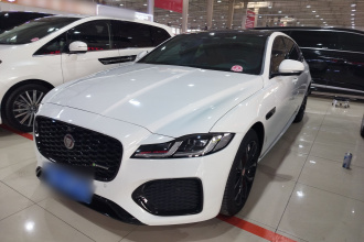 捷豹XFL 2021款 XFL 2.0T P250 四驱曜黑运动版