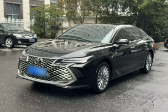 丰田 亚洲龙 2024款 双擎 2.5L XLE尊贵版