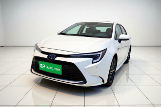 丰田 雷凌 2023款 智能电混双擎 1.8L 豪华版