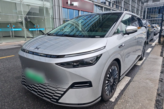 小鹏X9 2025款 纯电 650长续航 Max