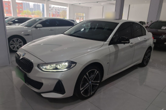 宝马1系 2021款 改款 125i M运动曜夜版