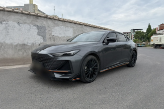 长安UNI-V 2023款 1.5T 运动版