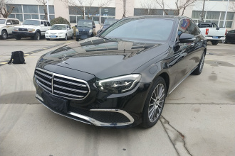 奔驰E级 2022款 E 260 L