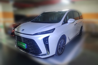 别克GL8 2025款 陆尊 尊享版