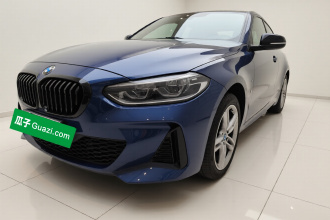 宝马1系 2022款 120i M运动曜夜版