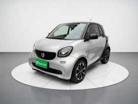 smart fortwo 2015款 1.0L 52千瓦硬顶激情版