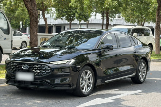 福特 蒙迪欧 2023款 EcoBoost 180 豪华型