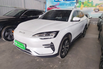 比亚迪 宋PLUS新能源 2024款 荣耀版 EV 520km 尊贵型