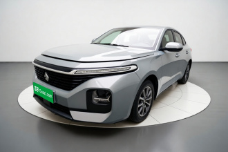 宝骏RC-5 2020款 1.5L 手动智耀精英型