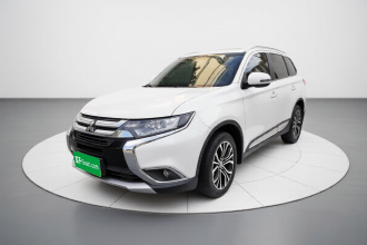 三菱 欧蓝德 2018款 2.0L 两驱荣耀版 5座