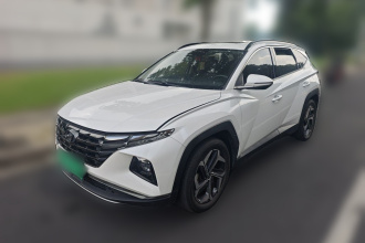 现代 2021款 途胜L 1.5T 四驱LUX尊贵版