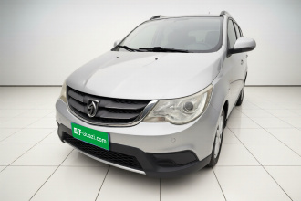 宝骏730 2014款 1.5L 手动标准型 7座