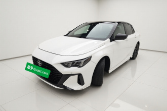 广汽传祺 影豹 2021款 270T DCT J16版