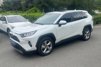 丰田 RAV4荣放 2022款 2.0L CVT两驱风尚Plus版