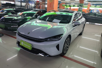 宝骏享境 2025款 插混 140km豪华版