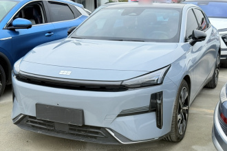 吉利银河 银河L6 2023款 125km 星舰