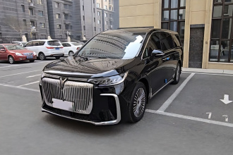 岚图汽车 岚图梦想家 2025款 PHEV 四驱尊贵鲲鹏版