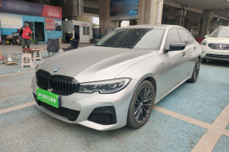 宝马3系 2020款 改款 325i M运动曜夜套装