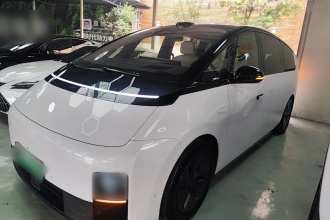 理想汽车 理想MEGA 2025款 Home 家庭特别版