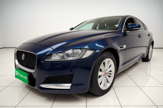 捷豹XFL 2019款 XFL 2.0T 200PS 两驱风华版