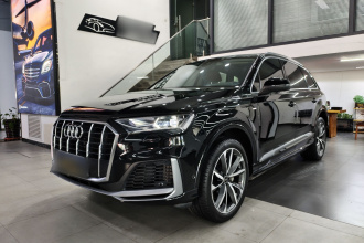 奥迪Q7 2022款 55 TFSI quattro S line运动型