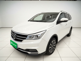 宝骏730 2019款 1.5T 手动时尚型 7座 国VI