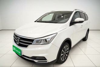 宝骏730 2019款 1.5T 手动时尚型 7座 国VI