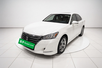 丰田 皇冠 2015款 2.5L 时尚限量版