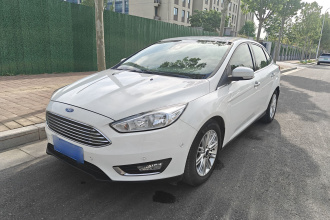 福特 福克斯 2015款 三厢 EcoBoost 180 自动旗舰型