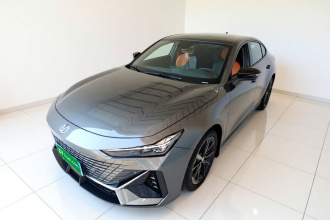 长安UNI-V 2022款 1.5T 尊贵型
