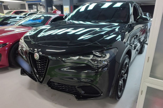 阿尔法·罗密欧 Stelvio斯坦维 2024款 2.0T 280HP Dragon Edition 龙曜限定版