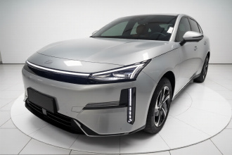 吉利银河 银河L6 2025款 EM-i 140km 星舰版