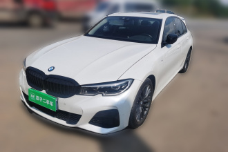宝马3系 2020款 改款 325i M运动曜夜套装