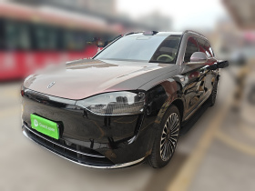 鸿蒙智行 问界M9 2024款 增程 Ultra版 42kWh 6座版