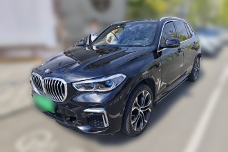 宝马X5 2022款 xDrive 40Li 尊享型M运动套装