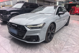 奥迪A7L 2024款 45 TFSI quattro RS 套件竞速版