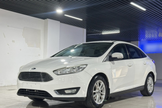 福特 福克斯 2017款 三厢 1.6L 自动风尚型智行版