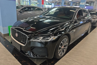 捷豹XFL 2022款 XFL 2.0T P250 两驱精英运动版