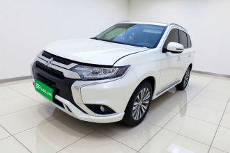 三菱 欧蓝德 2021款 改款 2.0L 两驱畅享版 5座