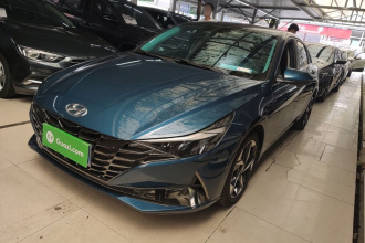 现代 伊兰特 2021款 1.5L CVT LUX尊贵版