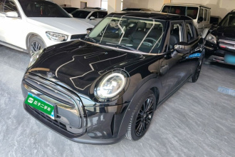 MINI 2022款 改款 1.5T COOPER 艺术家 五门版