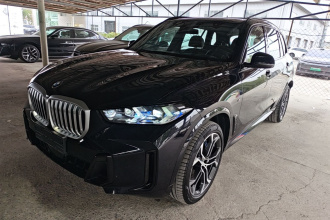 宝马X5 2023款 xDrive 40Li 尊享型M运动曜夜套装