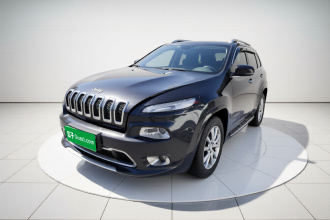 Jeep 自由光 2017款 2.4L 专业智能版