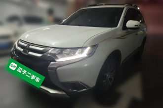 三菱 欧蓝德 2018款 2.4L 四驱豪华版 7座