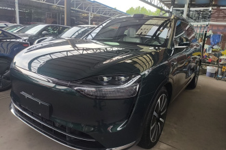 鸿蒙智行 问界M9 2024款 增程 Ultra版 42kWh 6座版